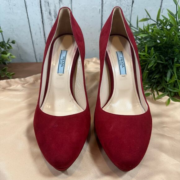 Prada Women's Red Suede leather Pumps Heels Size 38 US 8 - Picture 3 of 9